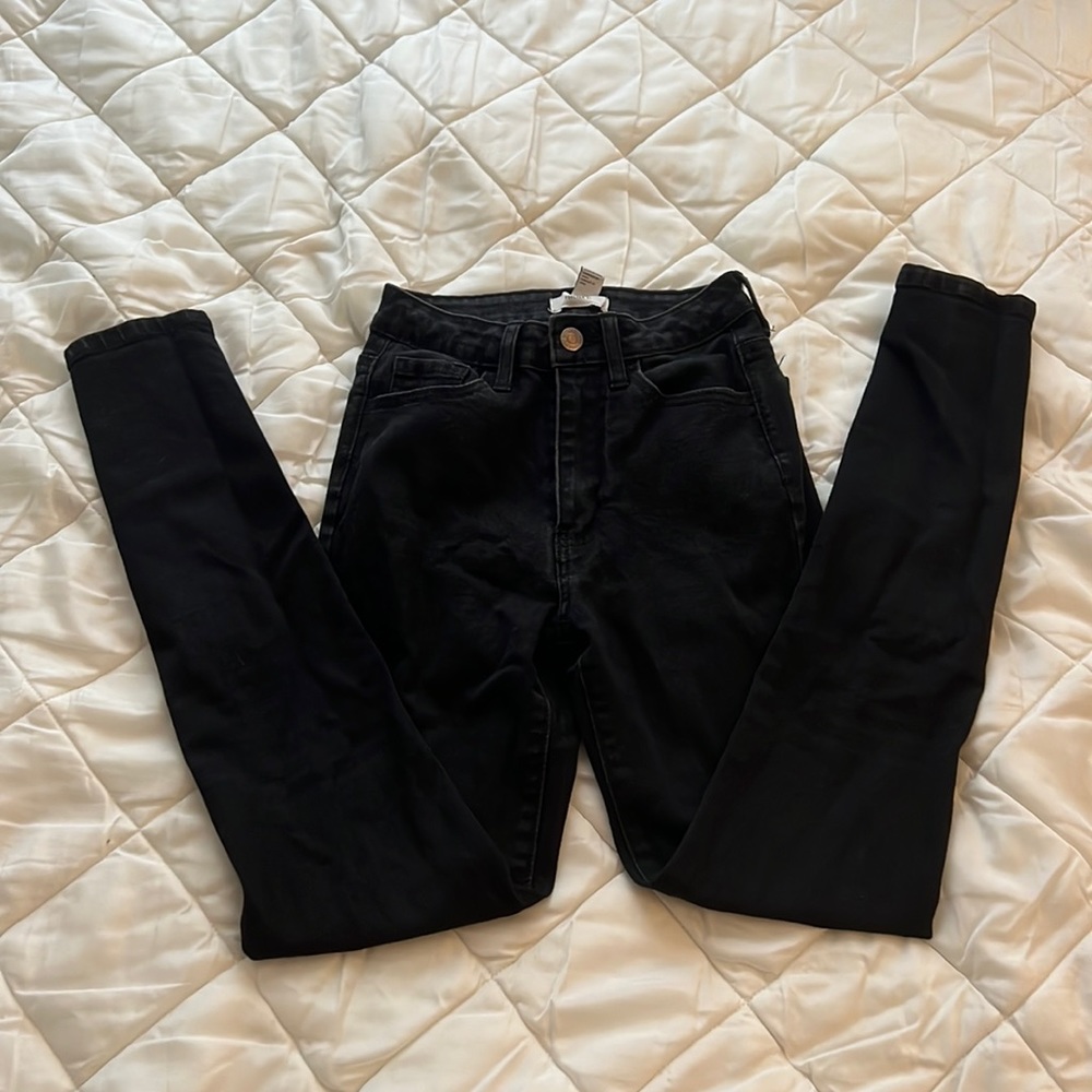 Black skinny jeans